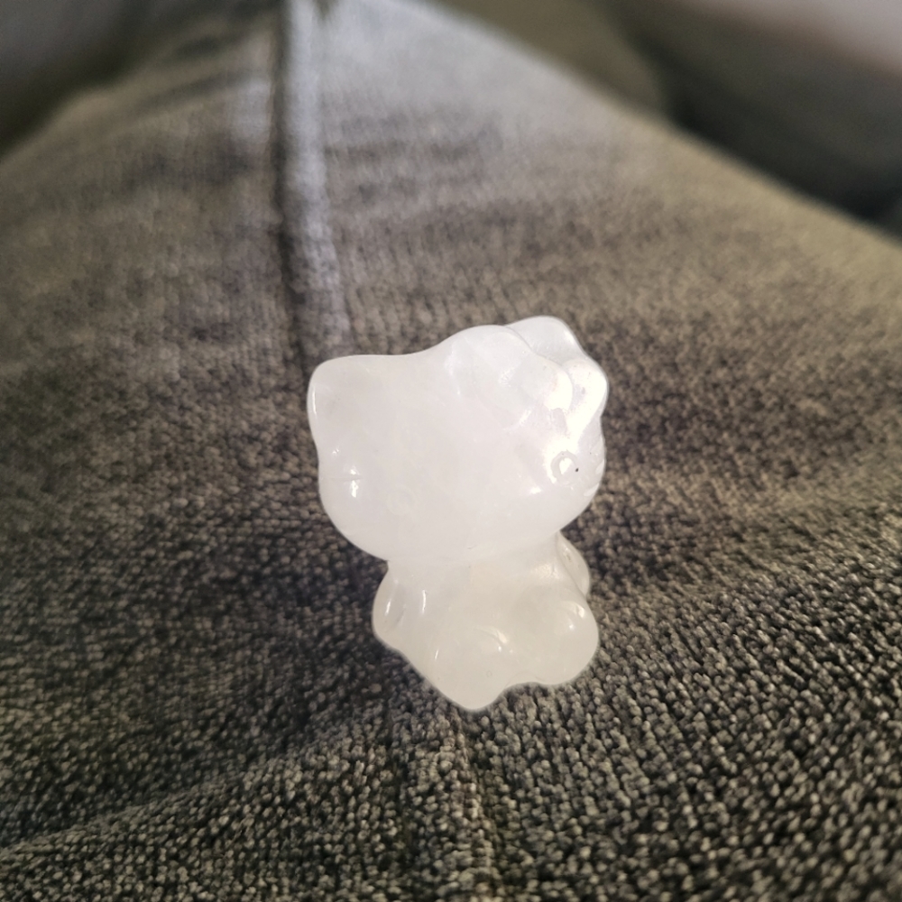 Clear white quartz